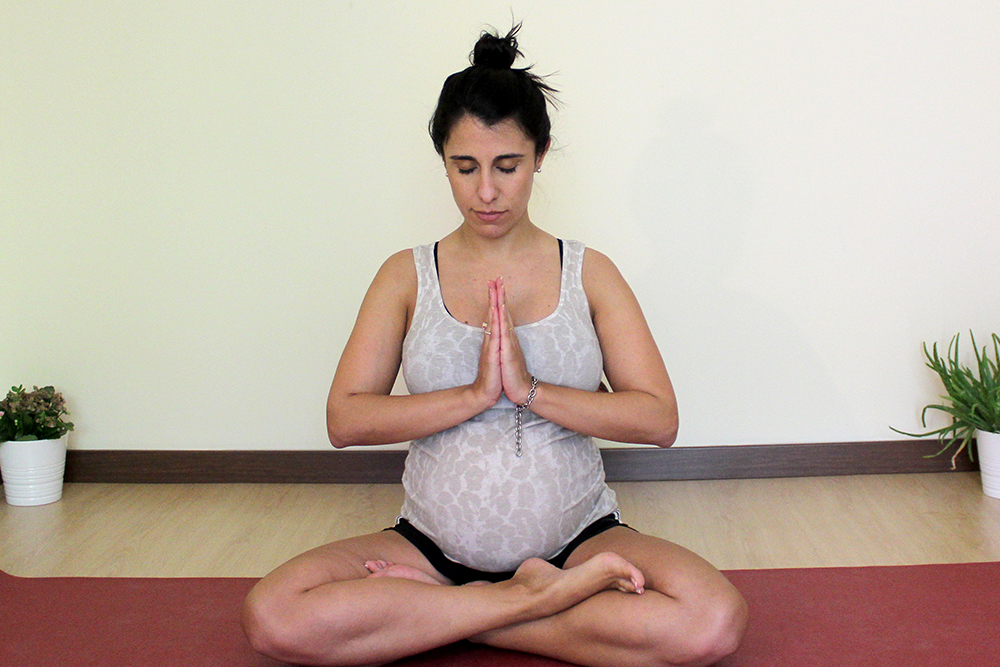 yoga embarazadas meditación